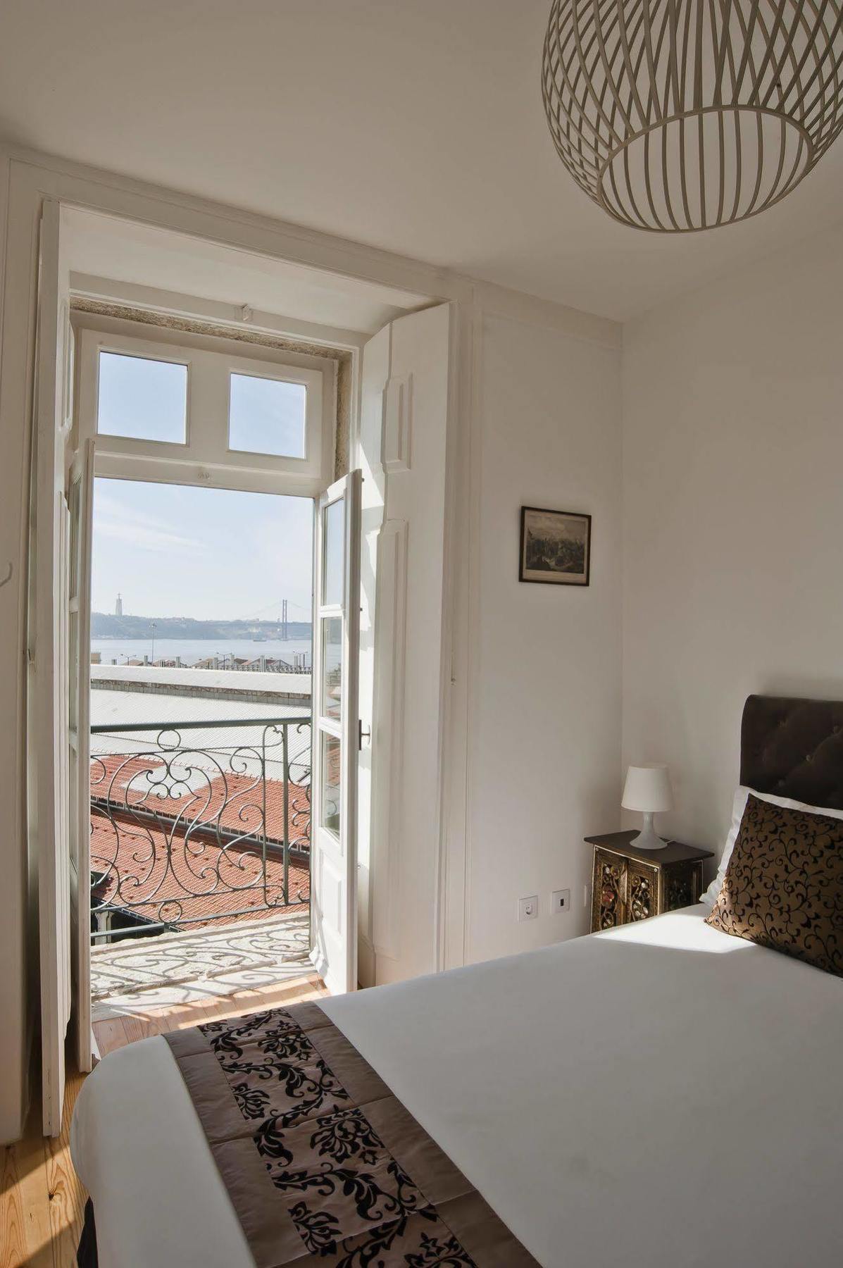 Ribeira Tejo By Shiadu Guesthouse Lisbon Exterior photo